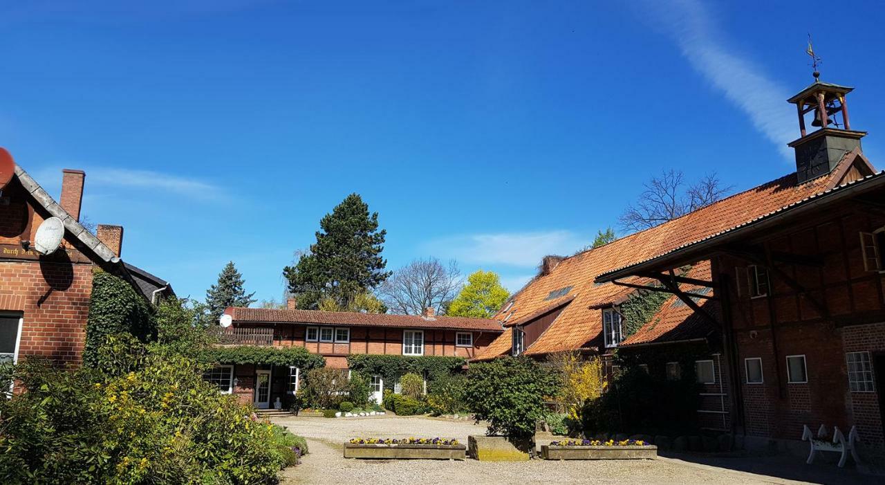 Grosse, Helle Ferienwohnung Mit 2 Balkonen Auf Dem Bauernhof In Der Lueneburger Heide Oetzen Екстериор снимка