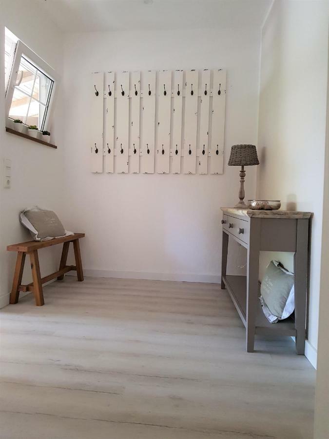 Grosse, Helle Ferienwohnung Mit 2 Balkonen Auf Dem Bauernhof In Der Lueneburger Heide Oetzen Екстериор снимка