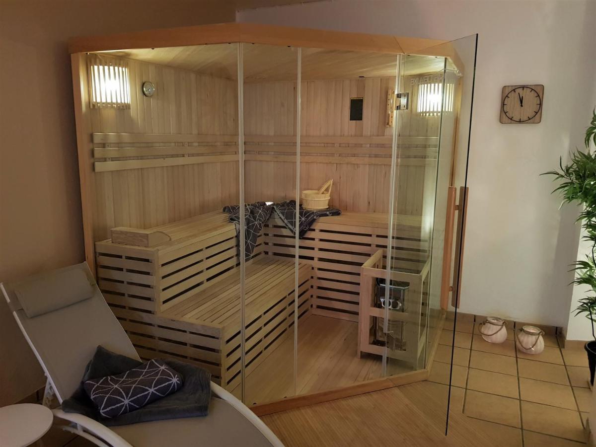 Grosse, Helle Ferienwohnung Mit 2 Balkonen Auf Dem Bauernhof In Der Lueneburger Heide Oetzen Екстериор снимка